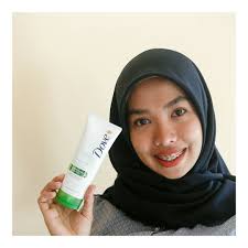 Merawat wajah dengan Dove Deep Pure Facial Cleanser karena #WajahmuIstimewa 