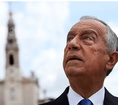 Falamos da sua presidência, mas também de um ano político que se adivinha longo e intenso. Marcelo Rebelo De Sousa Traido Por Padre Amigo Nacional Flash