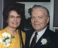 Lynette Hansen's Instagram, Twitter & Facebook