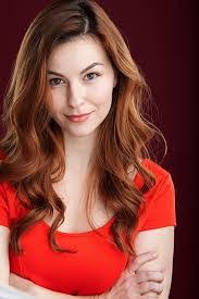 Rosa Ray's Instagram, Twitter & Facebook