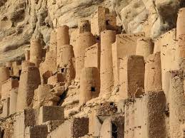 Cliff Of Bandiagara Land Of The Dogons Mali The Sandy Plateau And Cliffs Of Bandiagara Outline The Site Featu Architecture Lost City World Heritage Sites
