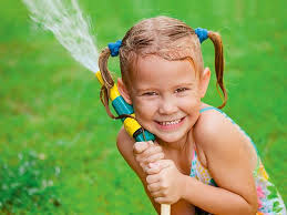 Sie wollen artikel speichern, die ihnen besonders gut gefallen? Wasserspass Im Garten Juli 2019 Familienheim Und Garten