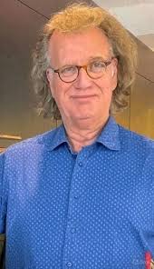 🌷*Mirusia, there are no words to describe your voice!* *🌷Mirusia sings  excellently 😍😘 love her voice. I can't stop listening to this song, LOVE  IT!🤗* *🌷Very excellent André and the orchestra for