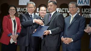 Sm faliq sm nasimuddin, 32, son of the late tan sri sm nasimuddin sm amin popped the question to chryseis tan, 29, daughter of tan sri vincent tan, while on a romantic holiday in marrakesh. Go Secures First Eev Manufacturing Licence