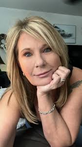 Iris Chapman (@iris_chapman) • Instagram photos and videos