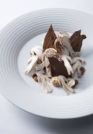 Champignon Et Chocolat En Dessert Creme Aux Chocolats Praline Aux Pignons De Pins Creme De Champignons Glace Aux Champignons Et Eminces De Champignon Dessert