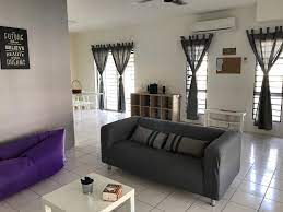 Homestay murah di shah alam selangor dengan fasiliti yang terbaik untuk pengunjung yang budiman. Setia Alam Homestay Setia Impian 8 Shah Alam Malaysia Super Hotel Deals