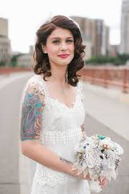 Vintage Inspired Bridal Hair And Makeup Short Wedding Hair Retro Wedding Hair Wedding Hairstyles Half Up Half Down