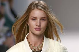 Résultat de recherche d'images pour "rosie huntington whiteley"