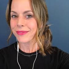 Erin Cardillo's Instagram, Twitter & Facebook