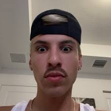 Adrian abreu🇻🇪◾️ (@Adrianabreu003)