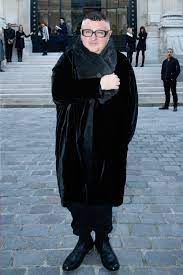 The designer was best known for his spectacular rejuvenation of lanvin, and his ebullient personality. I44j 2 J 5s Km