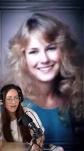 Cora Knott's Instagram, Twitter & Facebook