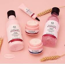 Oleh karena itu, kamu harus segera mengatasi kulit kering ini sebelum mengganggu penampilanmu. 6 Rangkaian Produk Skincare The Body Shop Untuk Kulit Kering
