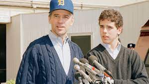 Sichern sie sich exklusive angebote der marke hunter bei stylebop. Hunter Biden Who Is Joe Biden S Son Mentioned In Ukraine Trump Call