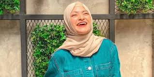 Welcome to the official facebook page of hotma sitompul, sh. Cerita Dibalik Nathalie Holscher Jadi Mualaf