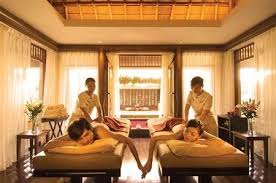 Couple Massage At The Spa Retreat Hilton Sanya Resort Spa Couples Spa Spa Retreat Spa