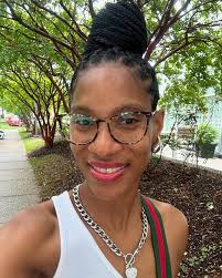 Shalonda Richardson's Instagram, Twitter & Facebook