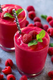 This Raspberry Smoothie Recipe Is Full Of Berries Banana And Greek Yogurt All Blend Smoothie Recipes With Yogurt High Protein Smoothies Easy Smoothie Recipes