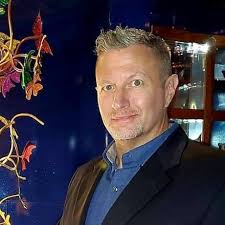 Abe's Final Masterpiece: A Symphony of Lessons for Business and Life :  Luterman, Mark: Amazon.in: Books