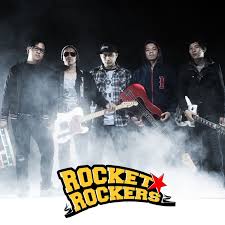 Rocket Rockers Hitam Putih Dunia Lyrics Musixmatch