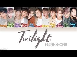 Wanna one debut dengan 11 member yaitu kang daniel, park jihoon, lee daehwi, kim jaehwan, ong seungwoo, park woojin, lai guanlin, . Wanna One Twilight Lyrics English Translation