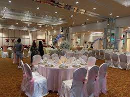 Genting hotel jurong stands 950 metres away from the interactive science centre singapore and features 24 hour front desk assistance, free shuttle bus service and concierge service. Wedding Venue Viewing Genting Jurong Hotel Ian And Jana Wedding