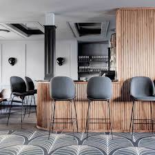 Beetle Bar Stool Gubi Diseno Del Restaurante Interiores Del Restaurante Interiores Cafeteria