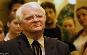 (a legfrissebb hírek itt) az énekesnő életét 2008 óta határozza meg ez az ügy, miután teljesen összeomlott. Szabo Gyula Szinmuvesz 1930 2014 Wikipedia