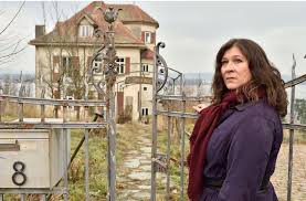 View the profiles of people named heidi matteson. Eva Mattes Nimmt Als Klara Blum Abschied Aus Konstanz Stuttgarter Nachrichten