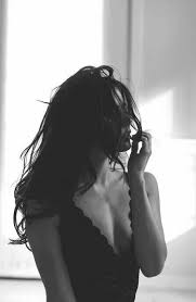 Black And White Boudoir Portraits Pin By K N E G R O N On Black Sea Boudoir Photoshoot Photography Women Portrait Photography