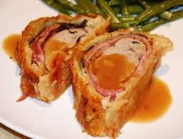 Filet Mignon En Croute Sauce Au Porto Voila Enfin Une Recette Bonne Et Facile Pour La Realisation De Filets Mignon Recette Recettes De Cuisine Recette De Plat