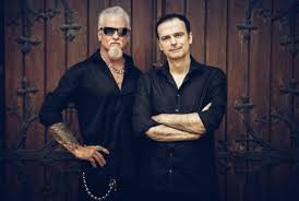 Un compagnon de longue date le vih accélère la dégradation des os soumis par jim83 le 16.04.2018 le vih induit des défauts osseux en infectant les. Hansi Kursch L Ami De Longue Date De Jon Schaffer Son Compagnon De Groupe Les Demons Et Les Sorciers Est Profondement Choque Par La Violence Au Capitole Americain