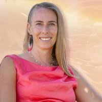 Gina Jay's Instagram, Twitter & Facebook