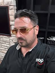 Introduction and photo share