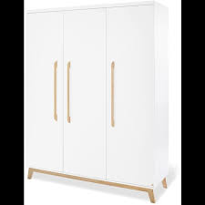 Oft müssen in familien auch die kleidungsstücke im schrank landen, die nur im winter gebraucht oder selten getragen werden. Pinolino Kleiderschrank Riva Gross 3 Turig Auf Raten Kaufen Quelle De