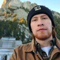 80+ perfiles de «Carlos Avella»