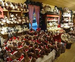 Visite grand parc d'andilly et hameau du père noël illimité durant l'été. La Grande Boutique Du Hameau Du Pere Noel
