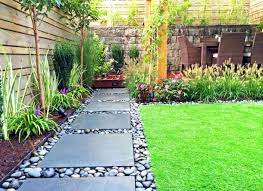 Awesome 52 Clever Ideas For Small Backyard Garden And Patio Https Decorapatio Com 2017 05 31 52 Clever Ideas Small Backyard Gard Tuin Ideeen Tuin Ingang Tuin