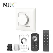 Ac Triac Led Dimmer 220 V 230 V 110 V Draadloze Rf Dimbaar Knop Schakelaar Met 2 4g Afstandsbediening Voor Enkele Kleur L Led Dimmer Led Bulb Light Accessories