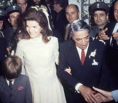 Read jackie kennedy's handwritten letter to jfk. Inside Jackie Kennedy S Wedding To Aristotle Onassis Photos Time