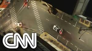 Armados com arma de fogo e usando máscaras e bonés, quatro jovens invadiram uma loja de celulares no bairro aeroporto, renderam uma funcionária e. Ep1mmxxphp6pwm
