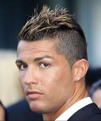 طلب تصفيف شعره على طريقة رونالدو فكانت النتيجة كارثيةصورة: 60 Cristiano Ronaldo Haircut Ideas That Are Hair Goals Men Hairstylist