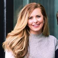 Tara Simons's Instagram, Twitter & Facebook