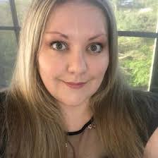 Samantha Selig's Instagram, Twitter & Facebook