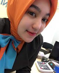 Ditambah dukungan pemerintah setempat, alam belitung yang sebelumnya tidak mendapat perhatian kini berubah menjadi tempat wisata yang indah dan eksotis. Cewek Berhijab Cantik Selfie Di Tempat Wisata Gaya Selfie Berhijab Di Pantai Foto Candid Kekinian Cewek Berhijab Cantik Selfie Di Tempat Wisata Alexaire