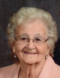 Belinda Hope's Instagram, Twitter & Facebook