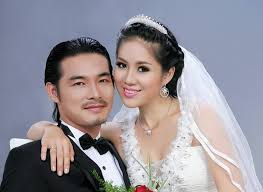 Lúc ấy, quách ngọc ngoan thừa nhận bản thân không phải là người hiền lành, nhưng biết kiềm chế trong cuộc sống. Le PhÆ°Æ¡ng Quach Ngá»c Ngoan Chinh Thá»©c Ly Hon VÄƒn Hoa Plo