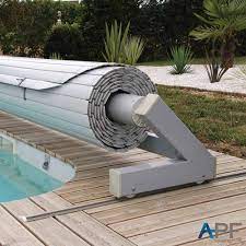 Le volet de piscine sur rails modèle marquise de sofatec ce volet de piscine automatique modèle marquise de la marque sofatec a pour spécificité d'avoir son système d'enroulement du volet monté sur rails. Volet Roulant Hors Sol Mobile Comptoir De La Piscine