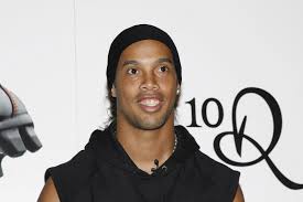 Unser newsticker zum thema ronaldinho enthält aktuelle nachrichten von heute donnerstag, dem 17. Zweifacher Weltfussballer Ronaldinho Enthullt Grosstes Karriere Highlight Es Hat Nichts Mit Barca Zu Tun